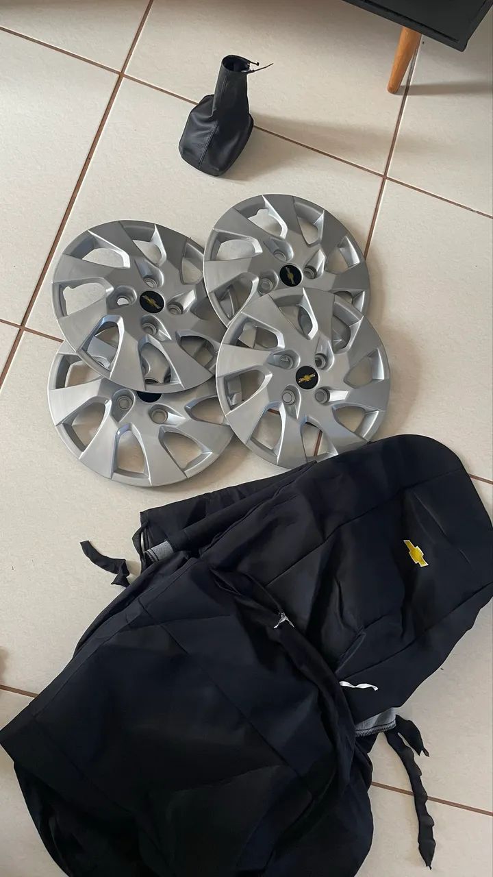 Capa de banco da Chevrolet + calota + coifa de câmbio - Foto 3