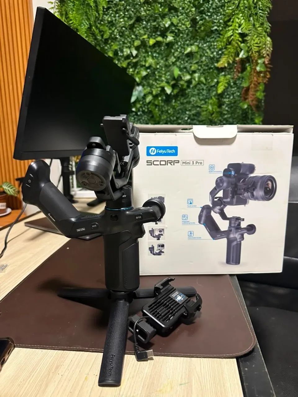 Gimbal FeiyuTech SCORP Mini 3 Pro Preto 2kg para Câmeras e Smartphones - Foto 5