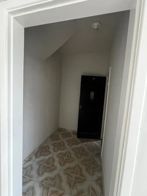 Alugo ap quarto e sala com área externa em Bento RIbeiro - Foto 2