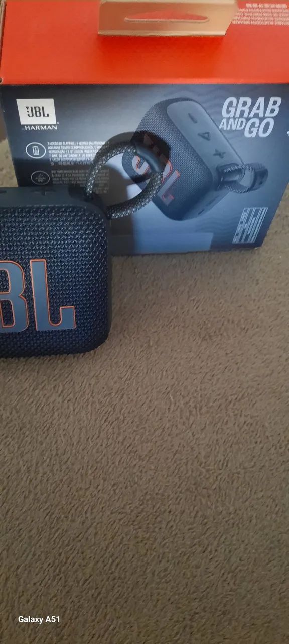 Jbl gol 4 novo na caixa ? 