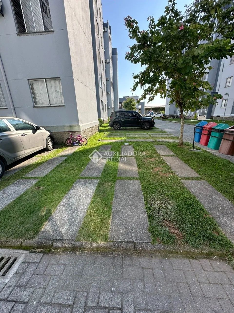 Apartamento com Sacada e Churrasqueira | 2 Quartos | Vaga de Garagem | Palhoça - Foto 5