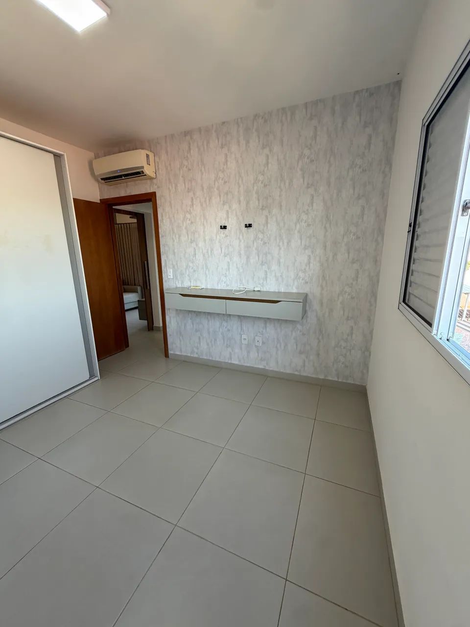 Vendo apartamento semi-mobiliado 