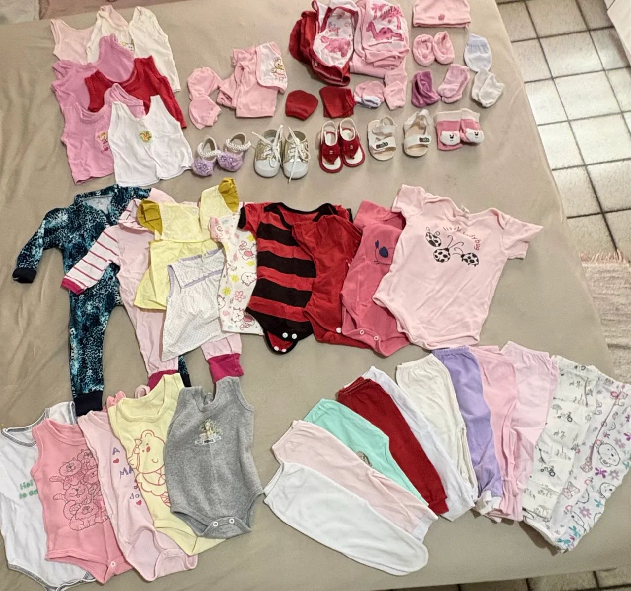 Lote de roupas bebê + de 40 itens 
