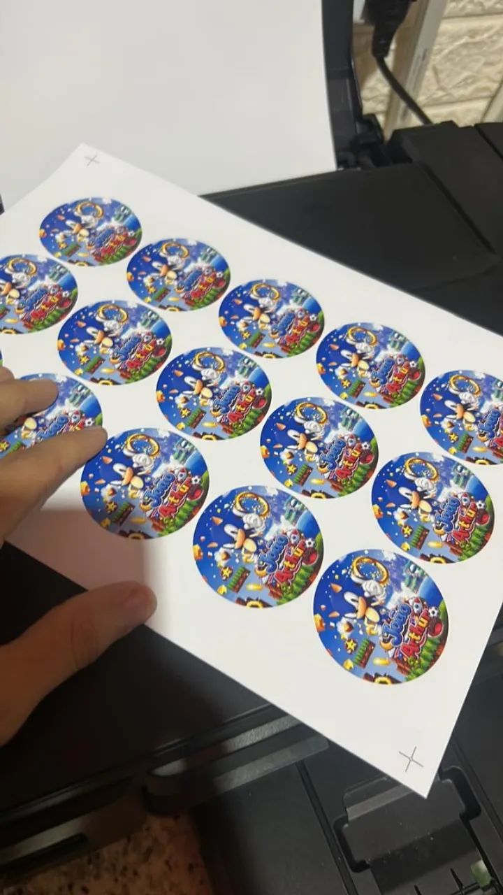 Adesivo personalizado para brindes - Foto 3