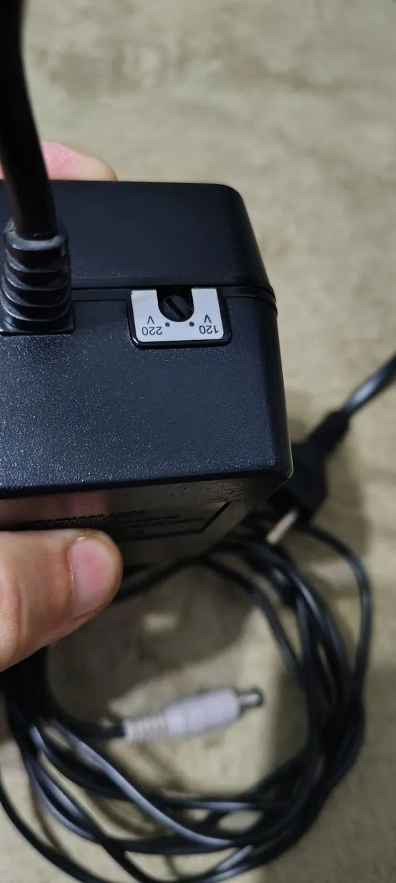 fonte de super Nintendo chaveada 127 e 220v original funcionando  - Foto 2