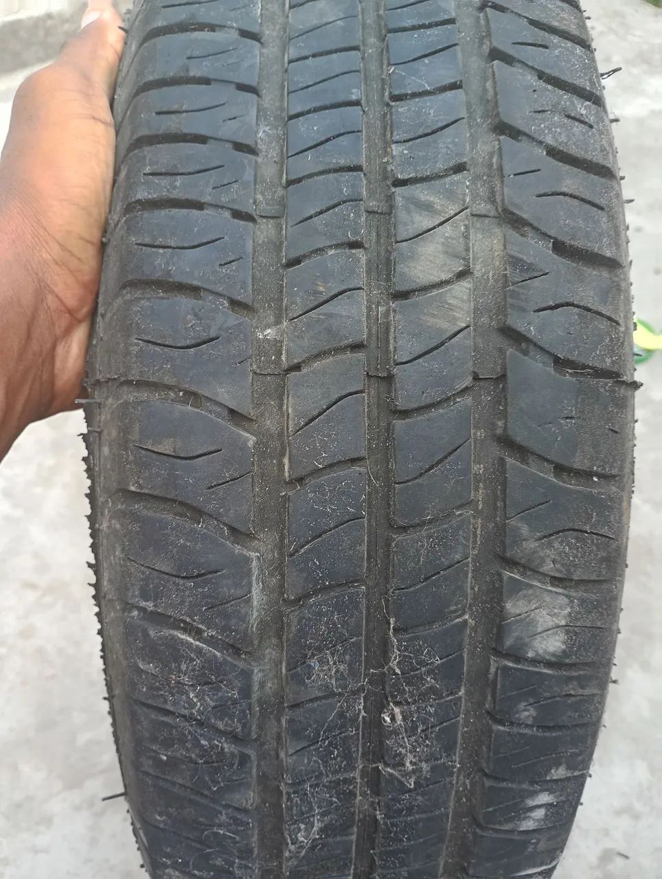 Vendo pneu 15  - Foto 2