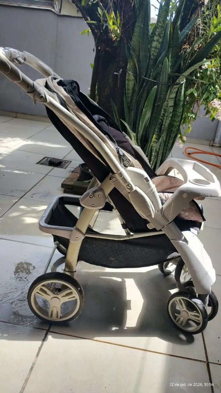 Carrinho bebe com bebe conforto  - Foto 2