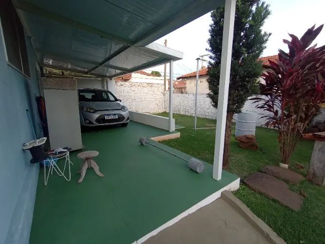 Casa no Centro de Pirassununga-SP, 3 quartos, 2 banheiros, 2 garagens - Foto 2