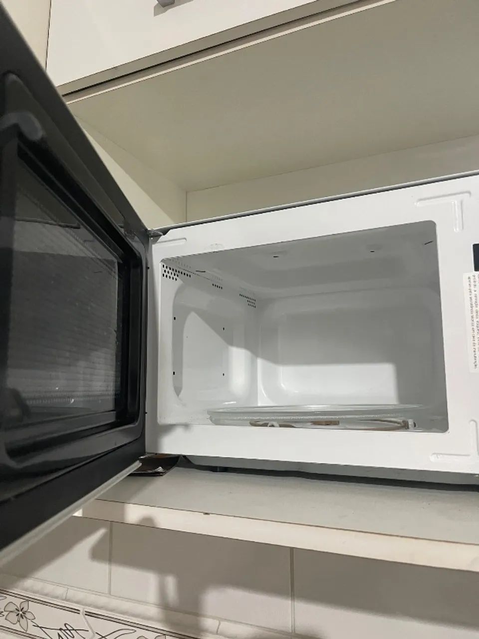 Microondas Philco 20L - 220w - Foto 3