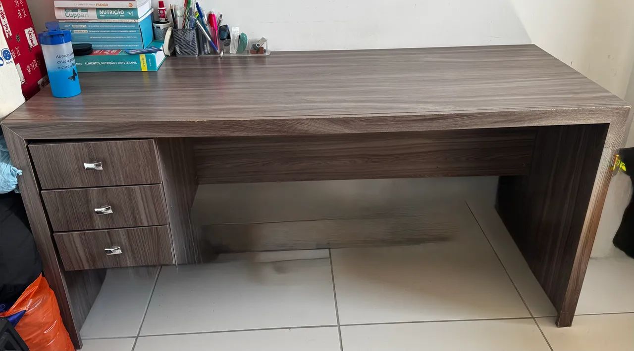 MESA PARA ESTUDOS OU ESCRITÓRIO