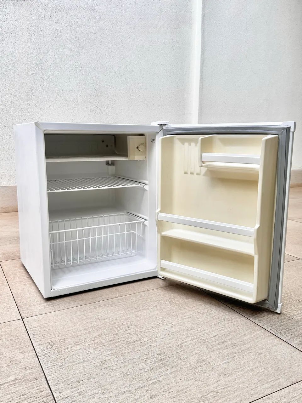 Frigobar Consul 80L Conservado - Foto 2