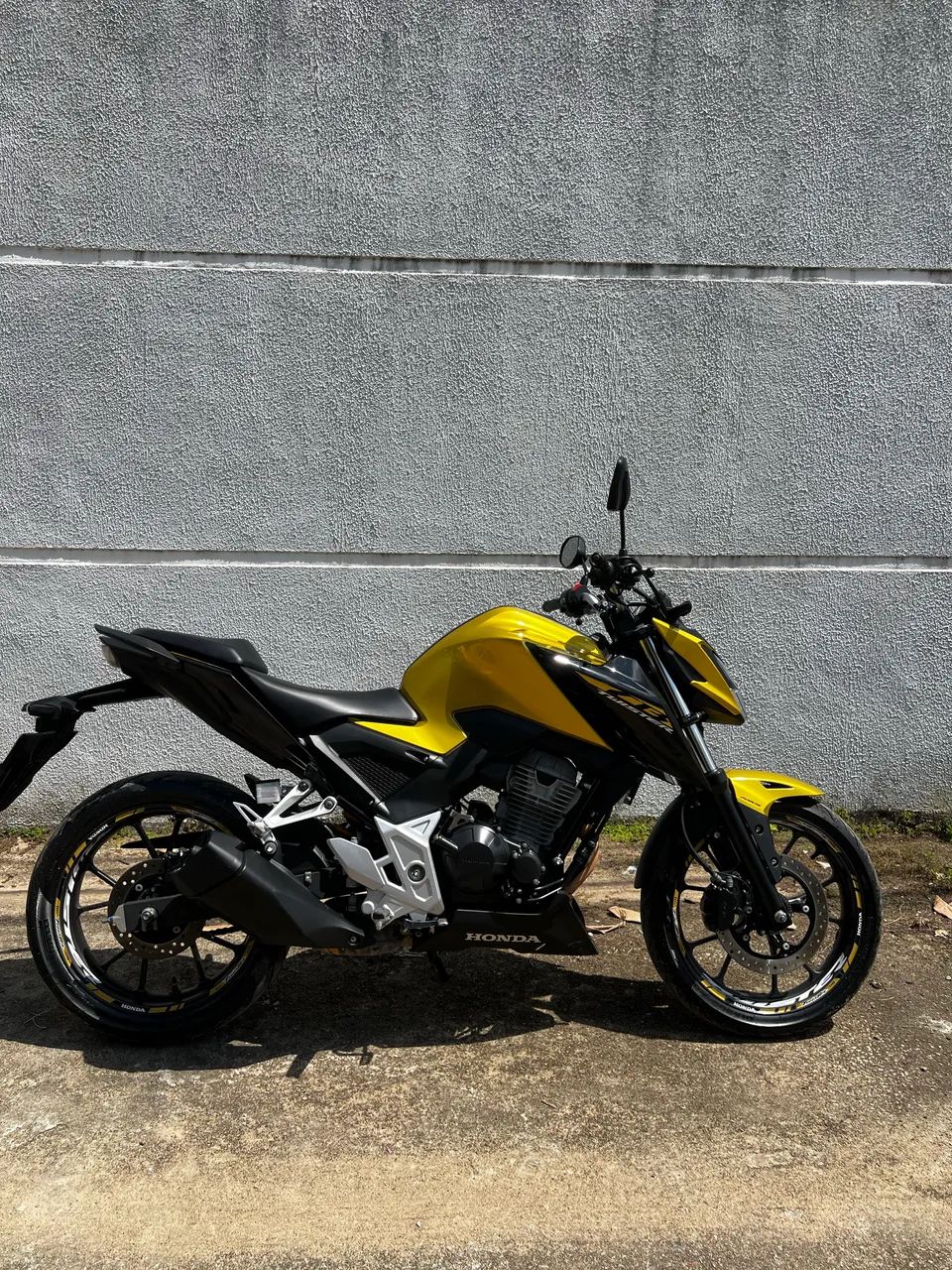 CB Twister 300F Muito nova  - Foto 3