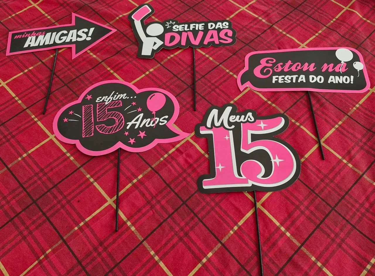 10 plaquinhas pra festa de 15 anos
