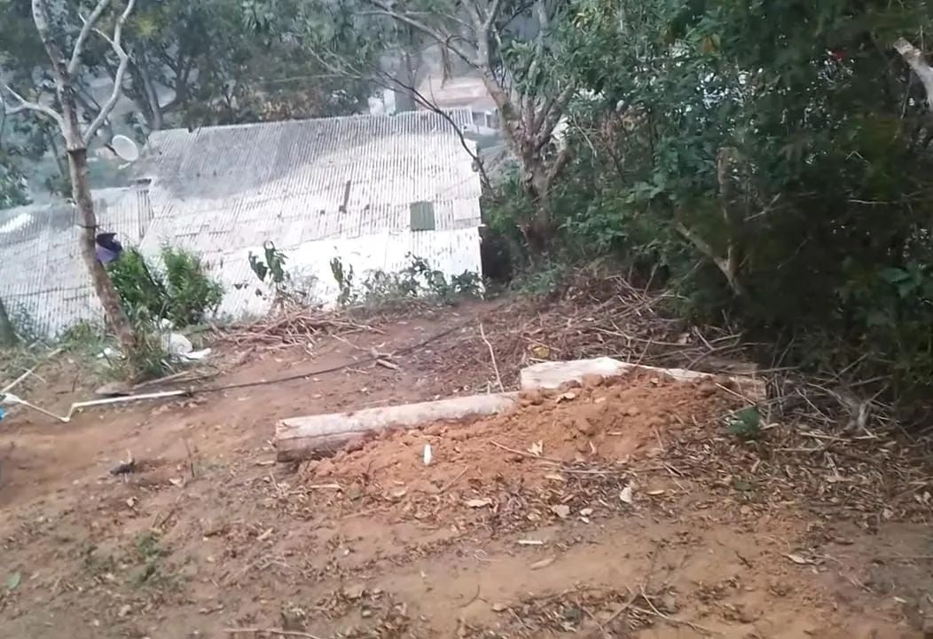 Casa a venda ,precisa de reformas. - Foto 3