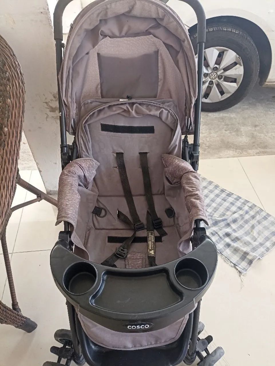 Carrinho de bebê + bebe conforto 