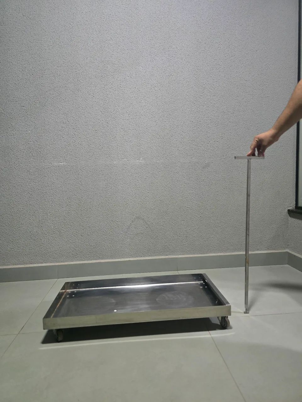 Carrinho de Inox Industrial com Rodas Reforçado 82x41 cm - Foto 2