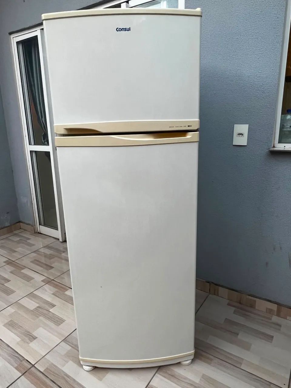 Vendo geladeira cônsul  - Foto 2
