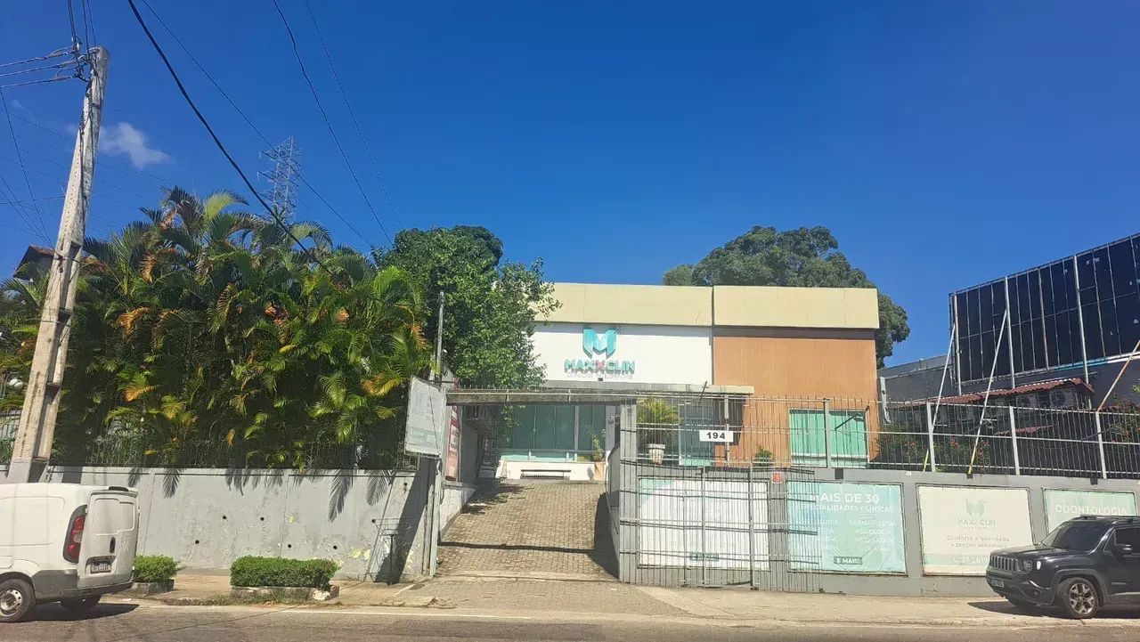 Imóvel Comercial com  210M² em Maria Paula - São Gonçalo - RJ