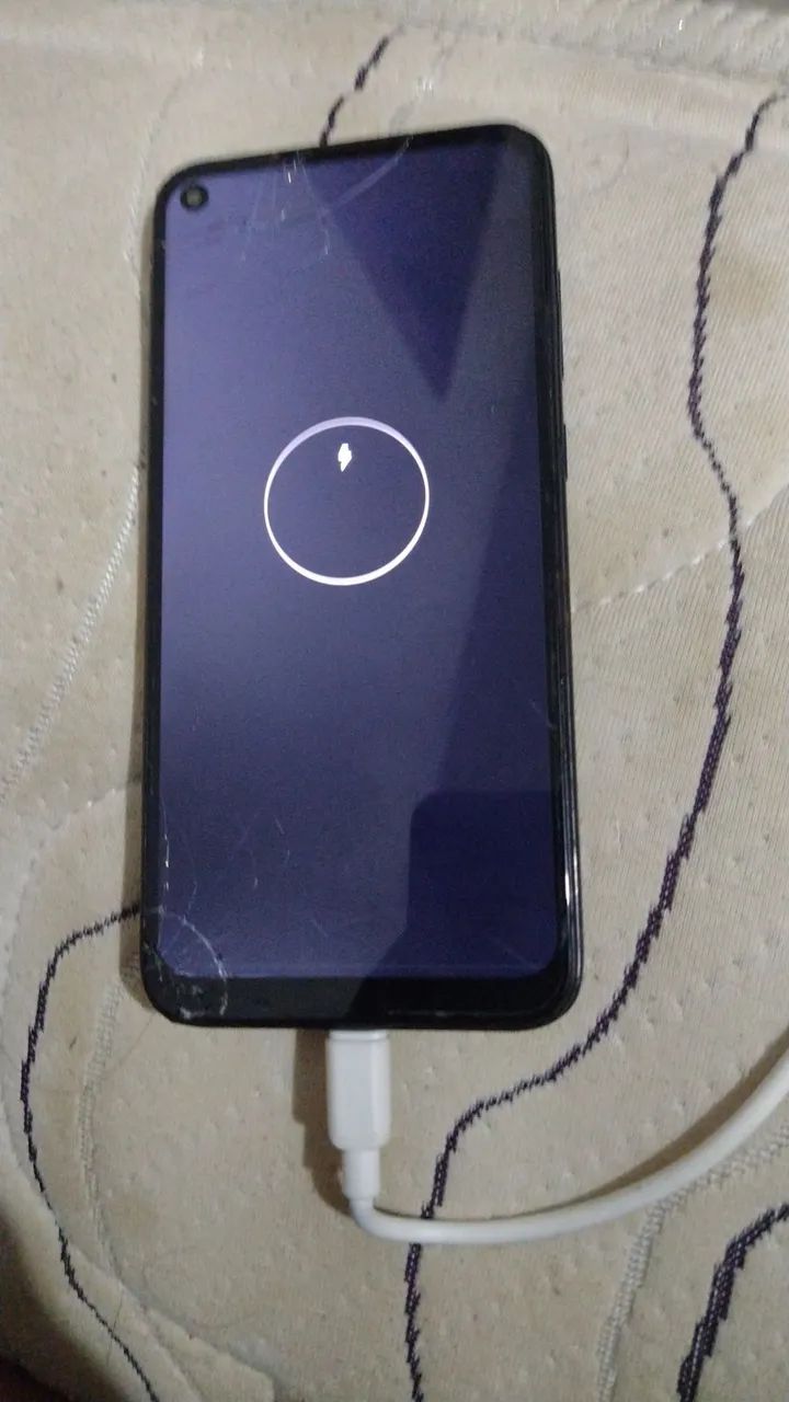 Celular pra retirar peça 