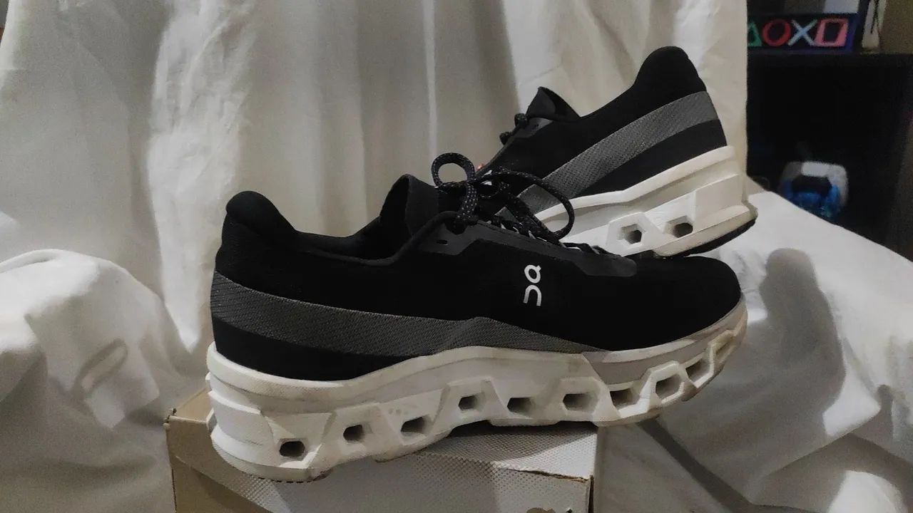 On Cloudmonster Original Preto 43 - Foto 4