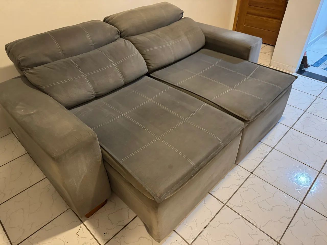 Sofá Retrátil e Reclinável Cinza 2m - Foto 3