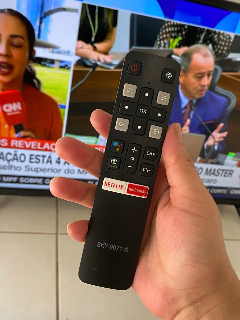 SMART TV TCL 43 polegadas. Android. Acompanha Controle  - Foto 2