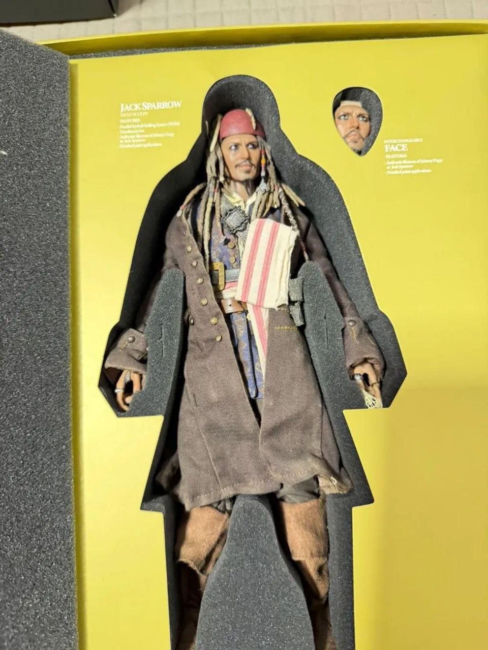 Jack Sparrow Dx6 - Hottoys 1/6 - Foto 2