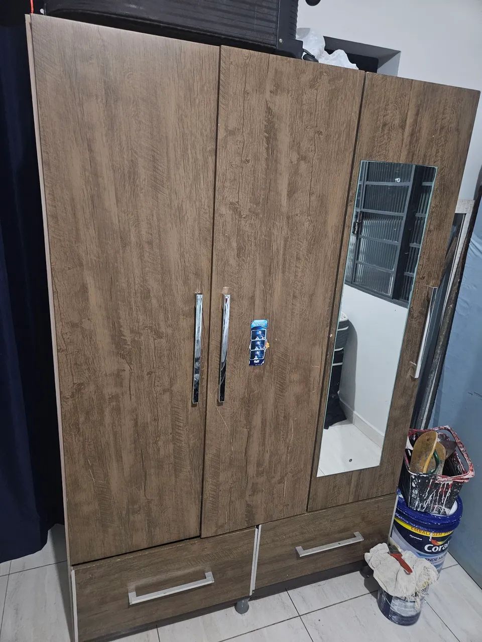 Guarda roupa em perfeito estado 