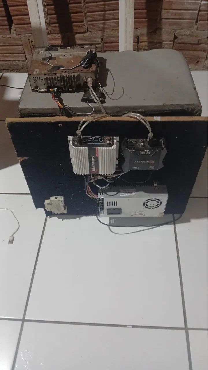 Vendo ou troco caixa trio - Foto 4