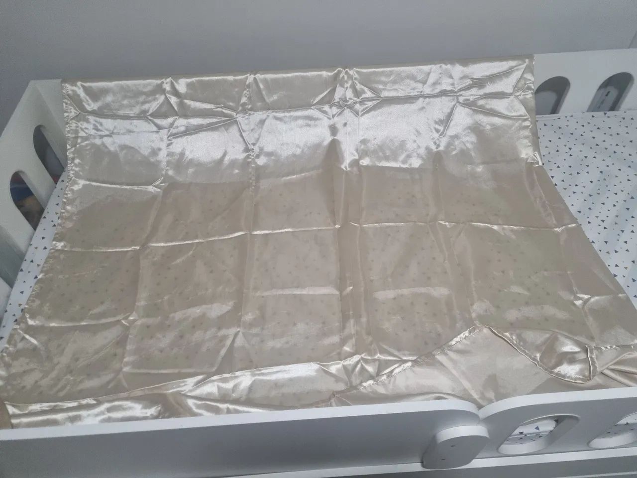 Kit 9 Toalhas de Mesa para Festas 1,50×1,50m - Cetim Seda Perolado + Renda - Foto 5