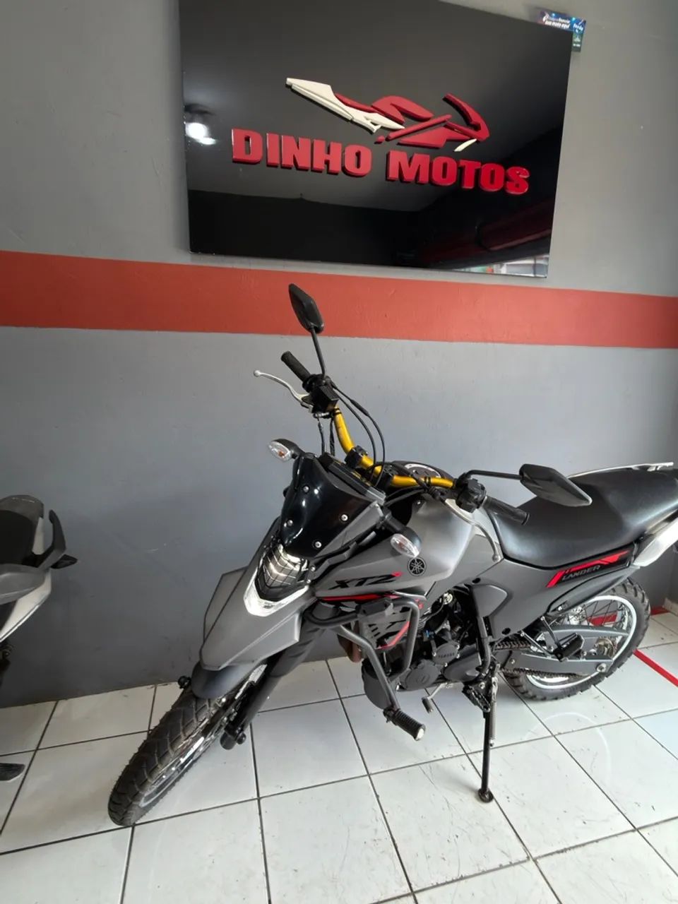 Lander 250 conected  - Foto 2