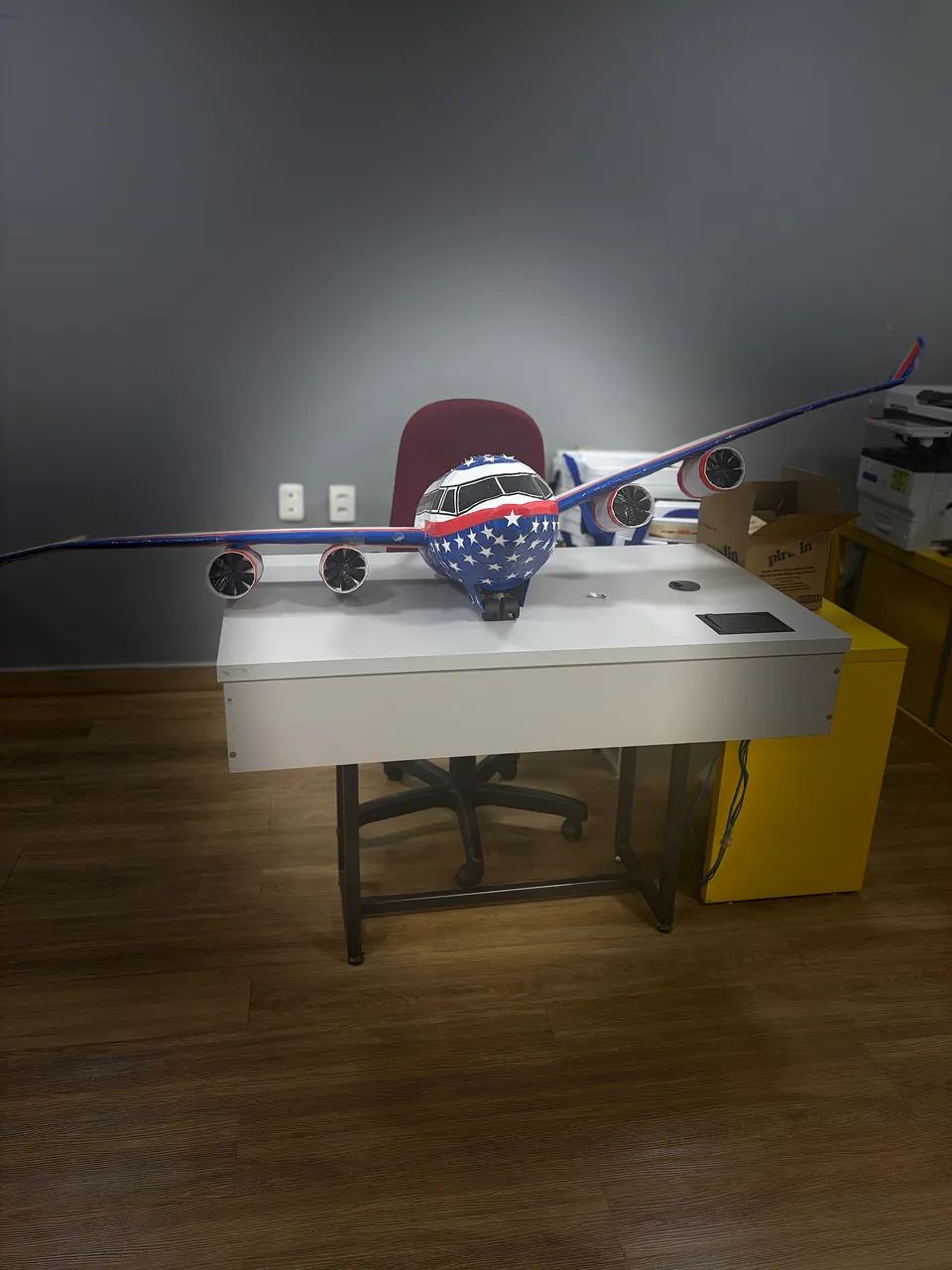 AVIÃO DE PAPELÃO  - Foto 2