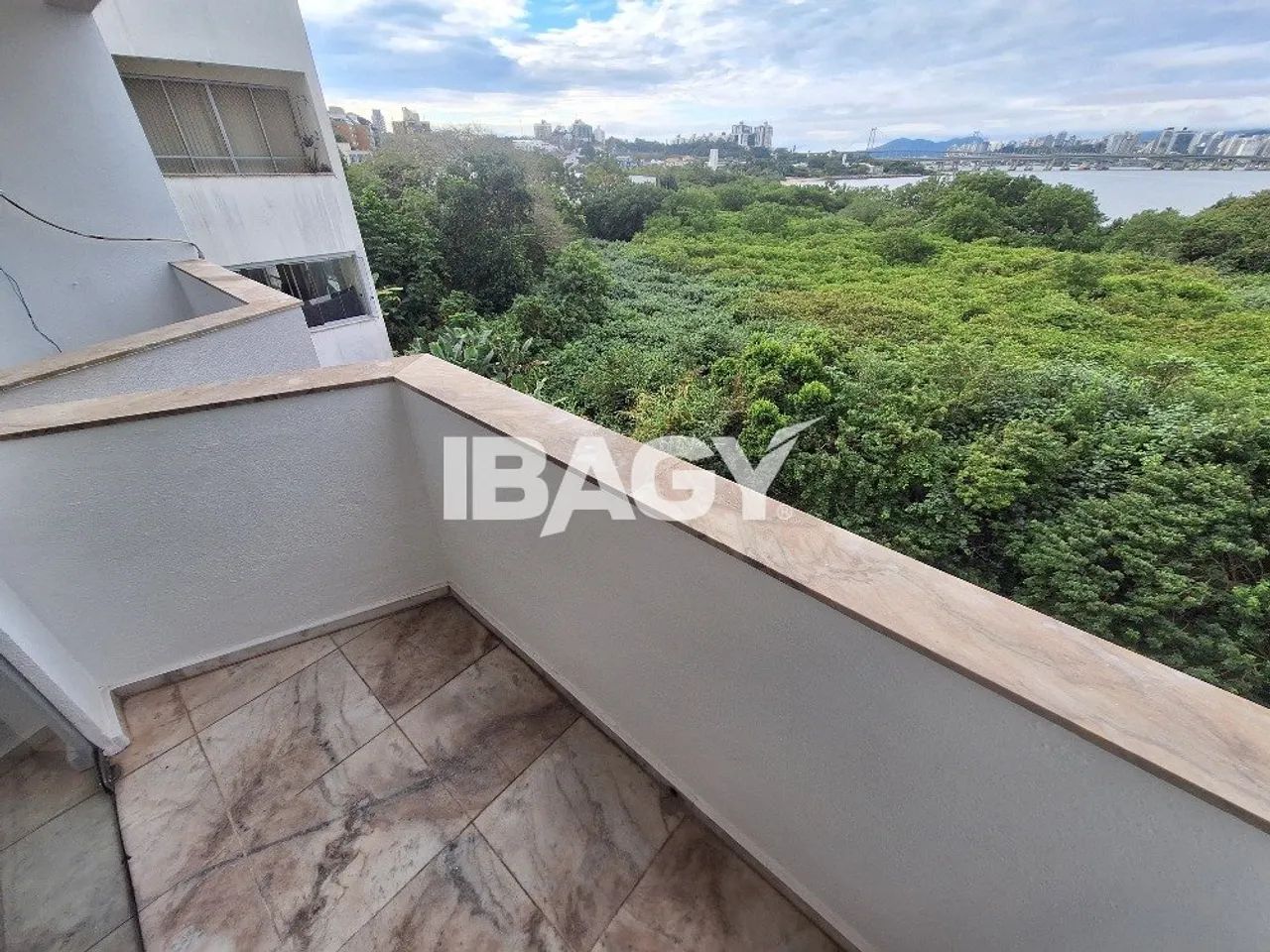 Excelente Apartamento 3 dormitório(s) em Coqueiros - Florianópolis - Foto 4