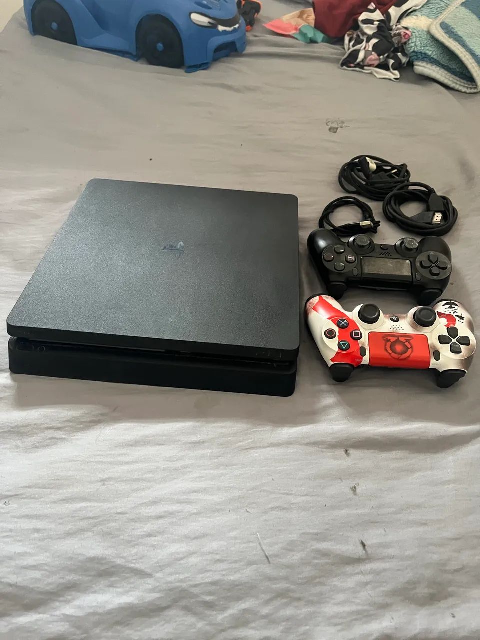 Ps4 slim 1 tb 2 manetes