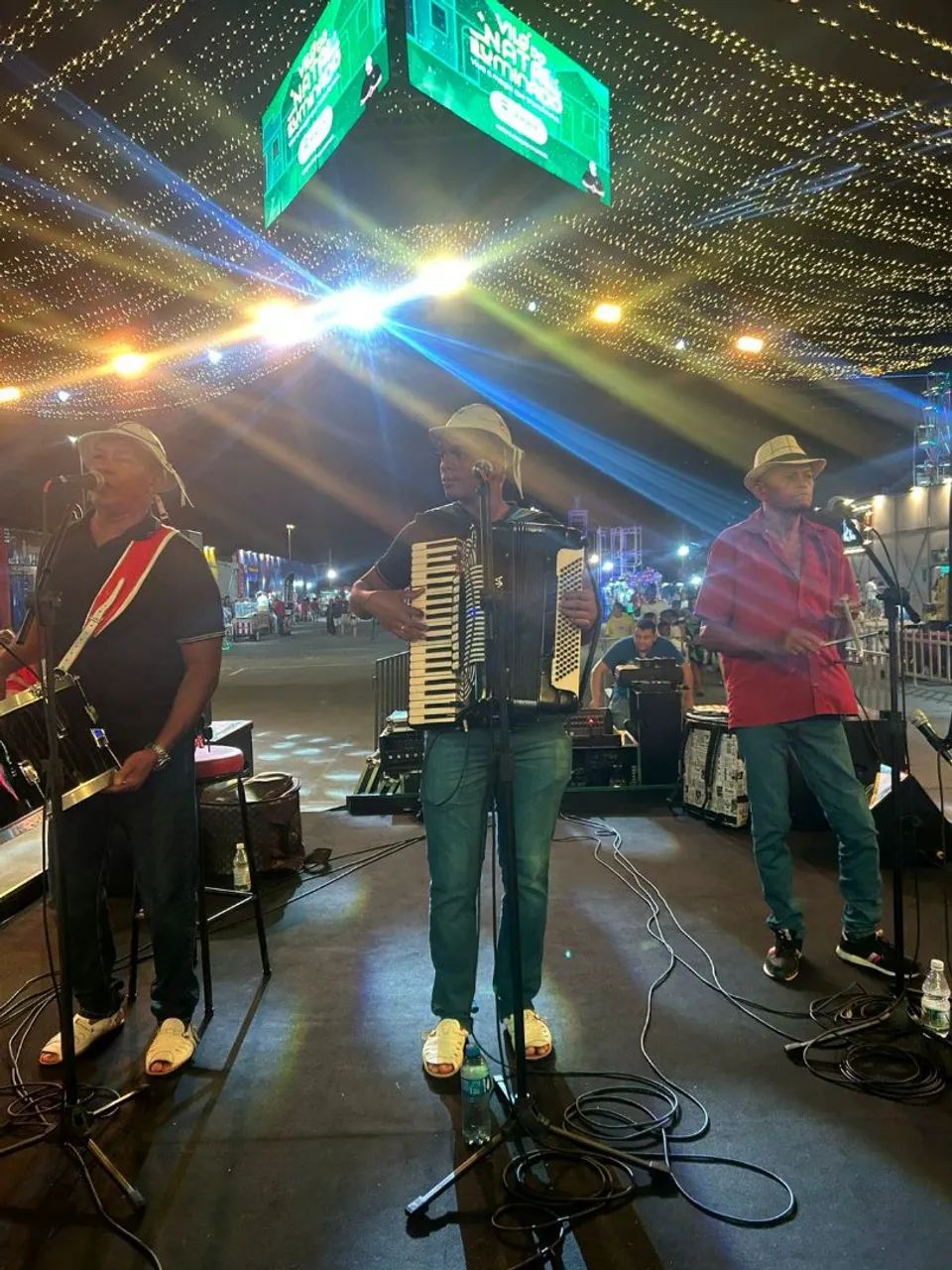 Trio pé de serra Cassiano do forró - Foto 2