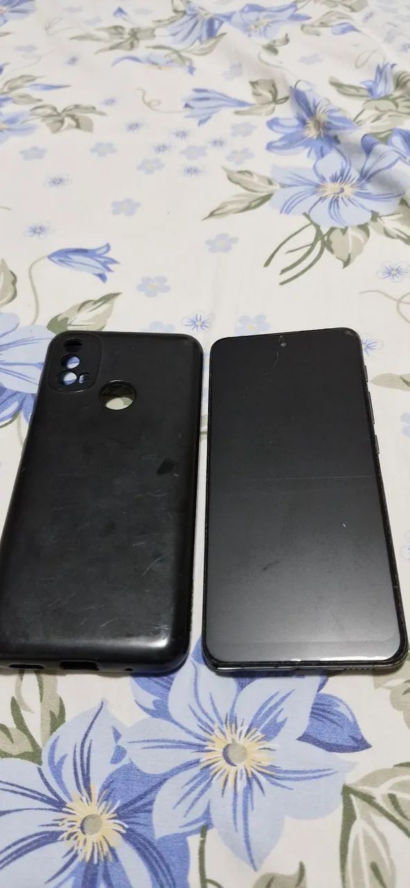 Celular Motorola E40