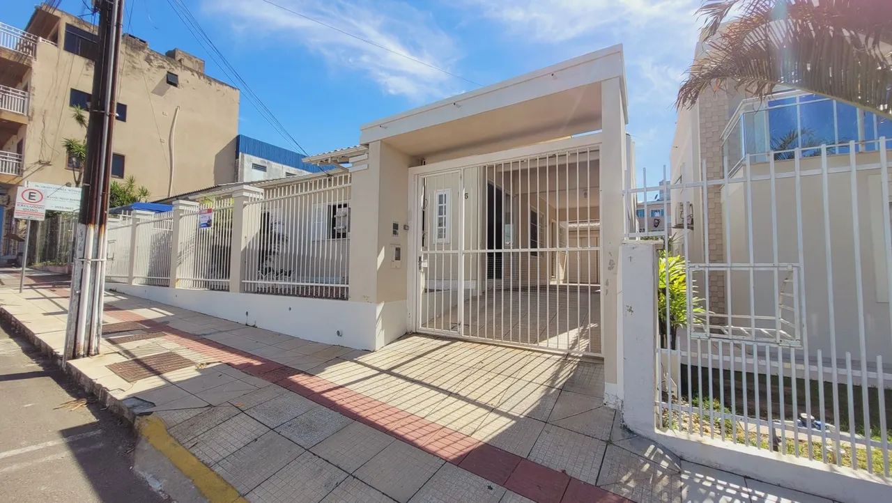 Casa no centro de Sombrio com 180m²