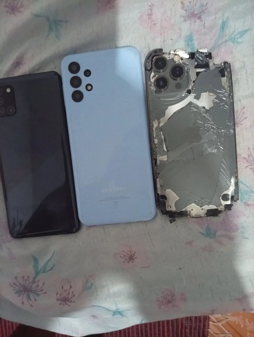 3 celulares sem funcionar, iPhone 13 pro Max, Samsung a31 e Samsung a13 