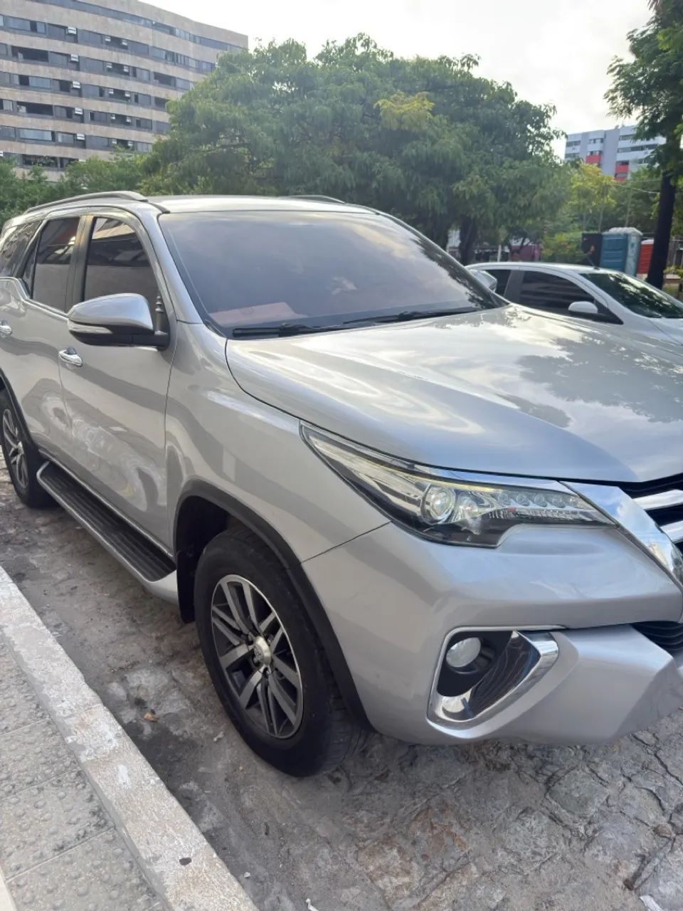Toyota Hilux SRX 4X4 AT 2.8 TB 2017