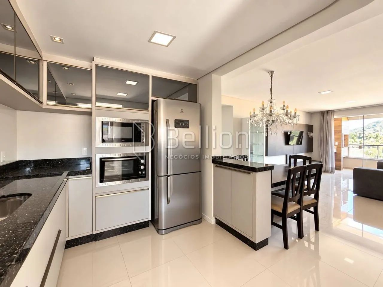 Apartamento 100% Mobiliado com 2 Quartos no Centro de Ascurra/SC - Foto 3