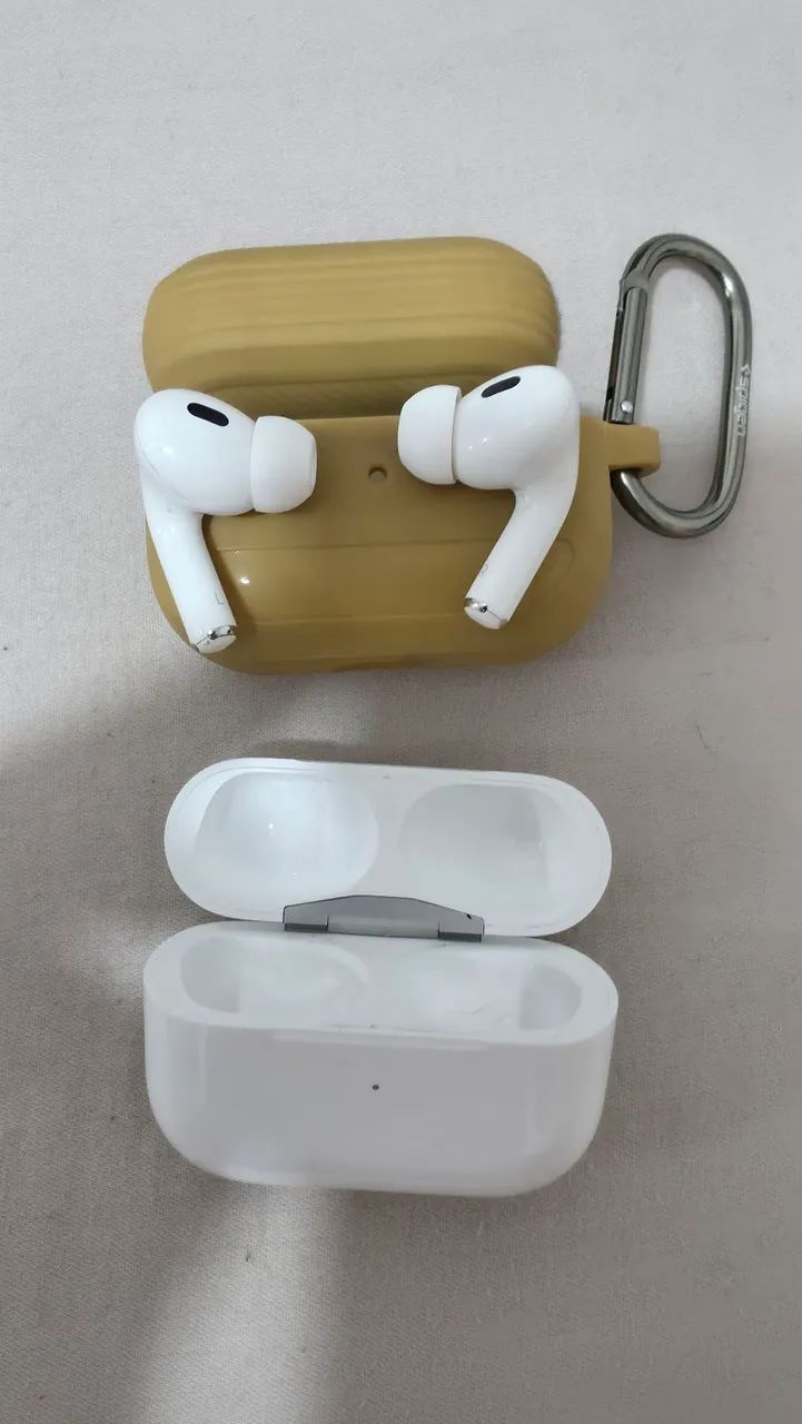Apple AirPods Pro 2 com estojo MagSafe e capa Spigen - Foto 2