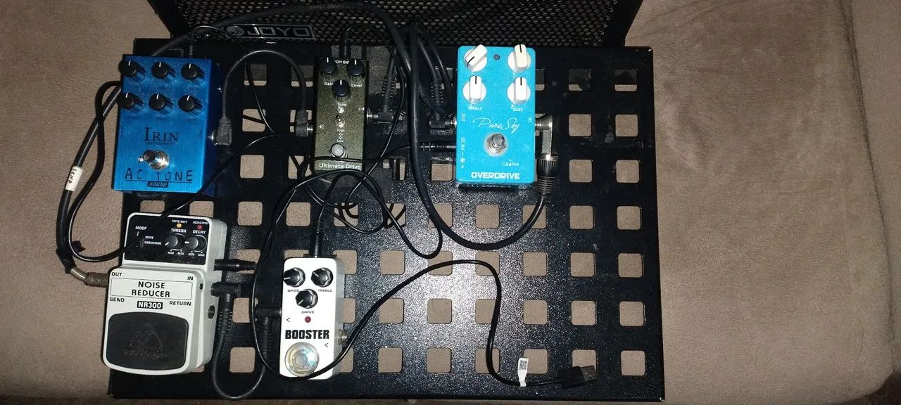 Amp joyo dc30 e 5 pedais  - Foto 3