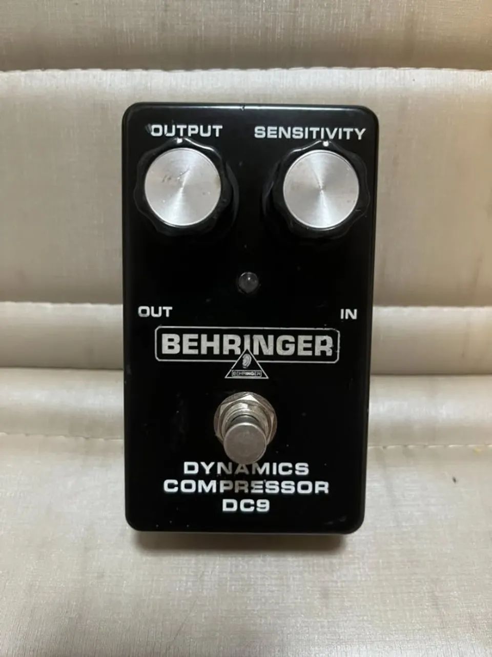 Pedal Behringer Dynamics Compressor DC9 - Conservadão!!