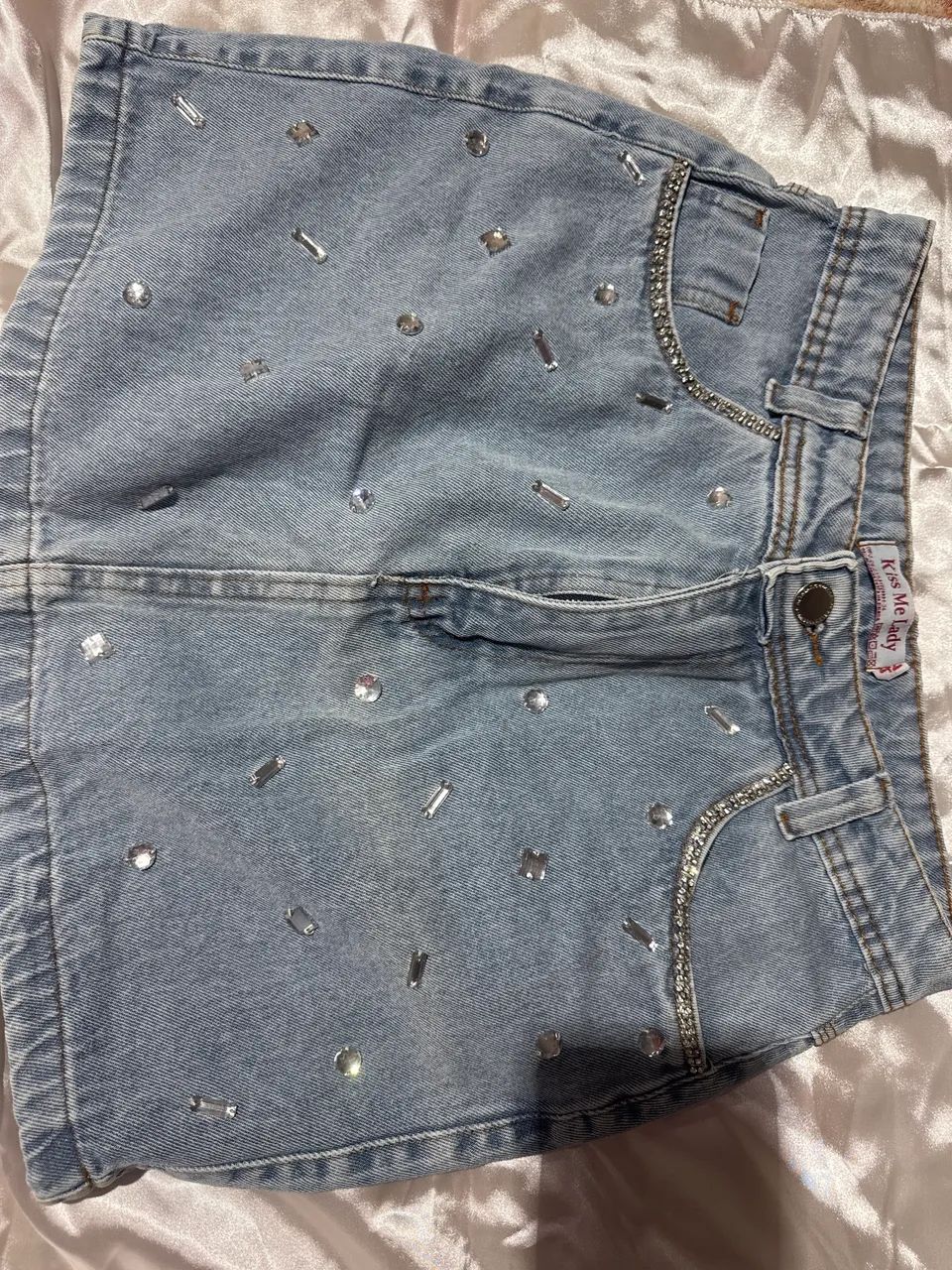 SAIA JEANS COM PEDRARIAS 
