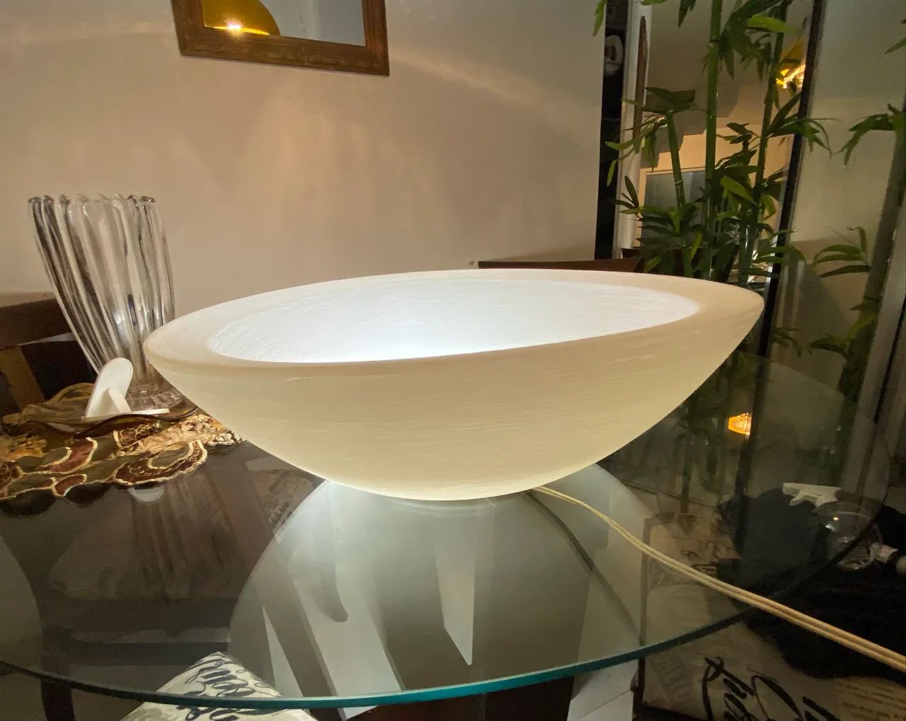 Luminária em forma de tigela 