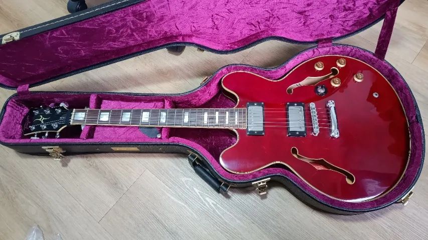 Guitarra Semi acústica Tagima Blues 3000