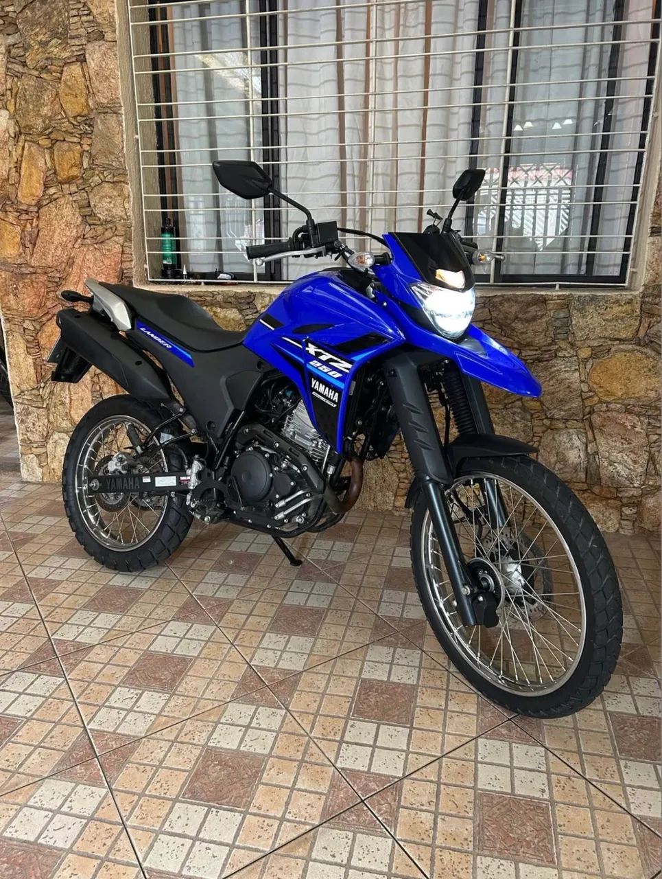 XTZ Lander 250 - Foto 2