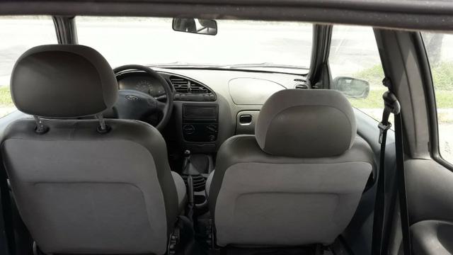 Ford fiesta gl ano 2000 - Foto 12