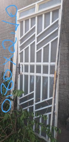 Telhas,porta e janelas