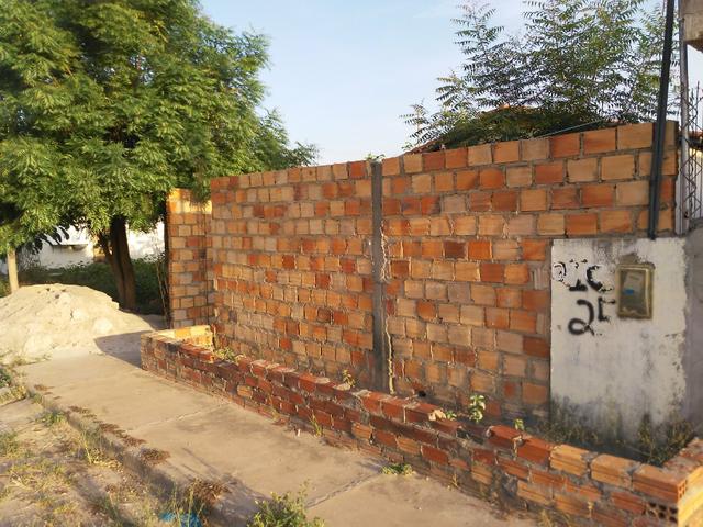 Vendo uma ágil de uma casa no bairro Jardim Cidade em Altos pi apresentação 230 por mês - Foto 3